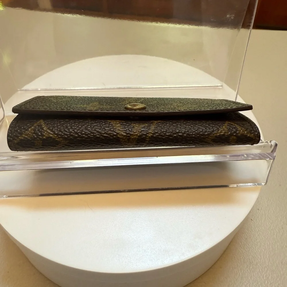 Louis Vuitton Monogram‎ Canvas 4 Key Holder Wallet 🗝️✨
